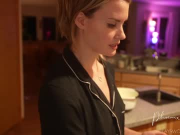 phoenix_taylor's chat room