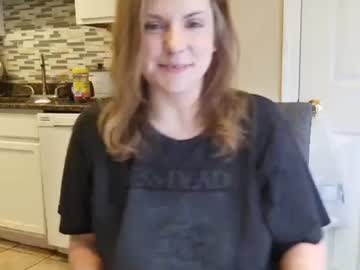 tinywithtiddies's chat room