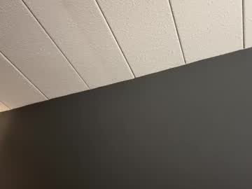 deepthroatqueen33's chat room