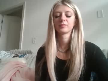 parisbaby2000's chat room