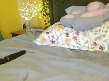 skybella_'s chat room