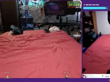 creepycrawlyqueen's chat room