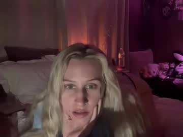 violetfaee's chat room