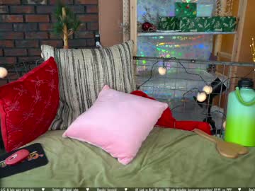 vivid_whit's chat room