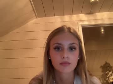 carlybora's chat room