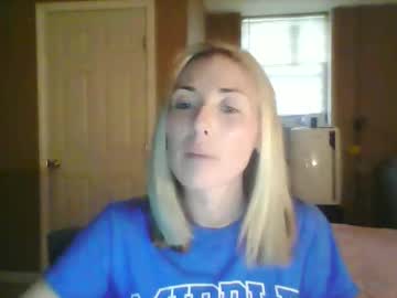 bubblesxxx615xxx601's chat room