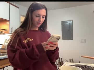 laylahlaylah1's chat room