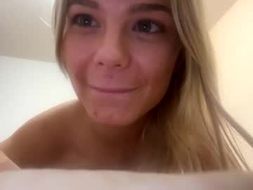 britneycherry08's chat room