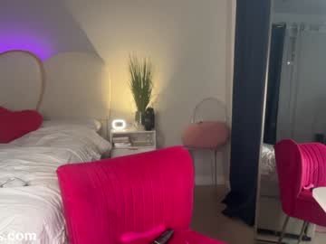 saraloverays's chat room