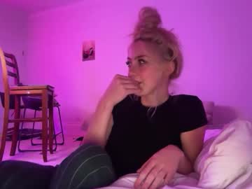 chloeros3e's chat room