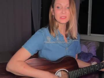 kaileeshy's chat room