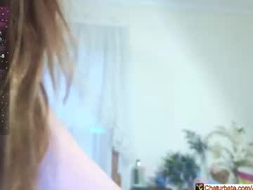 aliceriverscam's chat room