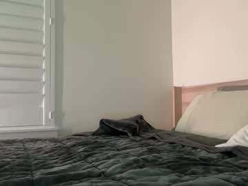 ella_hill's chat room