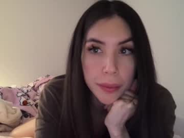 lilylustxoxo's chat room