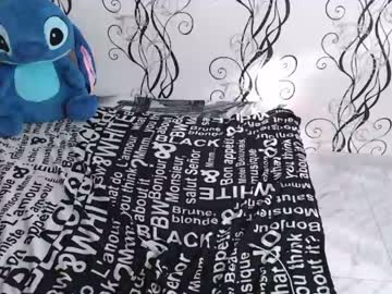 angelaroyy's chat room