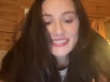 mysteriousmadam_'s chat room