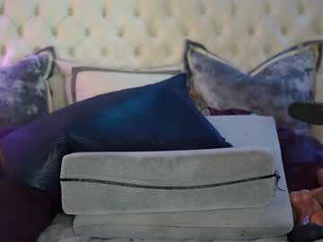 avalonnfoxx's chat room