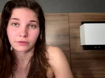 deepthroatqueen33's chat room