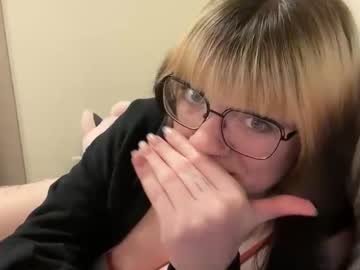 irissweets's chat room