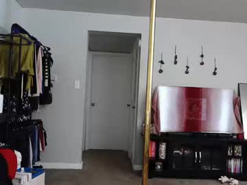 yellowpony121212's chat room