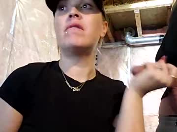 coupleoffantastics's chat room