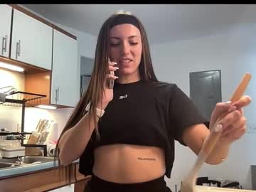 laylahlaylah1's chat room