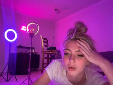 chloeros3e's chat room