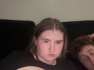 twinfl4m3ss's chat room