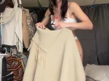 ella2sweet's chat room