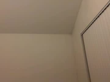 tinytittytia's chat room