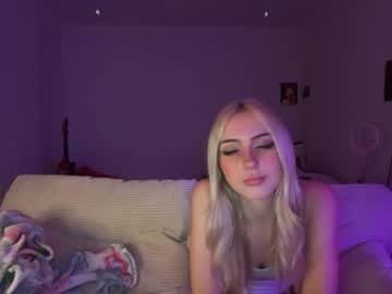 chloeros3e's chat room