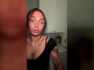 emilyyyt's chat room