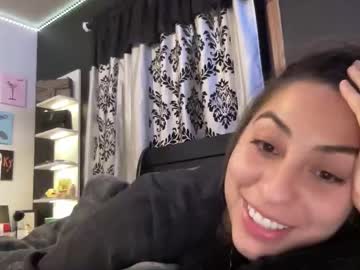 avamonroexo's chat room