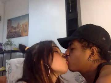 strawberrycocoa's chat room