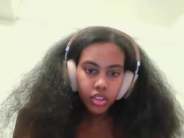 blackbarbieinthecity's chat room