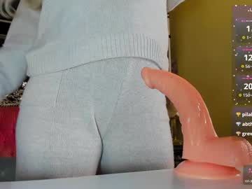 sofiequeen_'s chat room