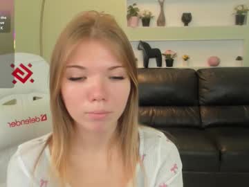 michafox's chat room