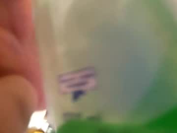 massivetitsmasie's chat room