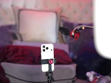 avalonnfoxx's chat room