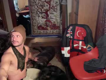 straightishd's chat room