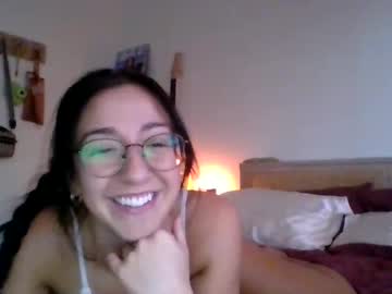 _sexylittleslutt's chat room