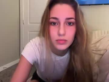 sweetgirlzara's chat room