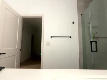 ella_ella_ella_ay's chat room