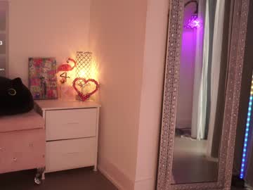 mysticxkitty's chat room