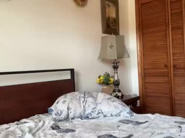 annieangel18's chat room