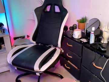 cumguzzlingskank's chat room