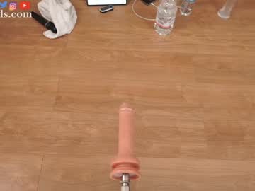 serareads's chat room