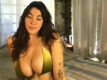 strawberripulp's chat room