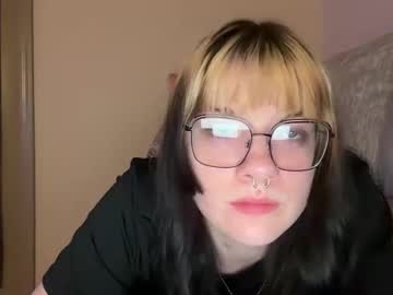 irissweets's chat room