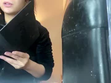 esoterickitten777's chat room